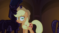 Worried Applejack (eye mid-animation) S4E3