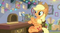 Applejack points at the microphone BGES3