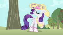 Rarity 'I believe a certain amount of style is required' S4E13