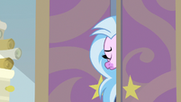 Silverstream backs out of Starlight's office S9E11