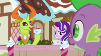 Thorax and Starlight Glimmer at a cafe table S7E15