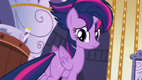 Twilight looking concerned at Spike S5E3