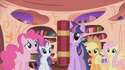 Twilight using (not) magic, to levitate a book.