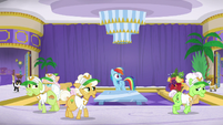 Gold Horseshoe Gals pretend to go to bed S8E5