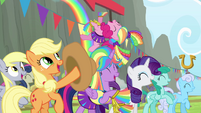 Mane 4 cheering for Rainbow S4E10