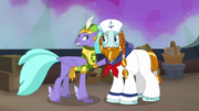 Seaspray puts an arm around Rockhoof S8E21