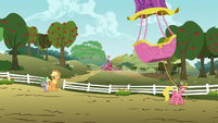 Spike walks Applejack home S03E09