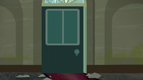 The door to the 'Rarity for You' boutique from the inside S6E9