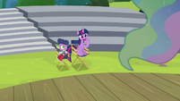 Twilight Sparkle "that's your cue, Celestia" S8E7