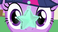 Twilight stares at the swinging star MLPS4