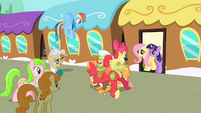 Dog, I mean, Pony Pile!