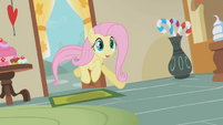 Fluttershy rushes to Sugarcube Corner S1E10