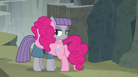 Pinkie Pie tearfully hugging Maud Pie S7E4