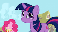 Pinkie Pie with popcorn all over her face S1E4