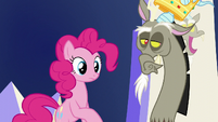 Pinkie and Discord looking at Applejack S5E22