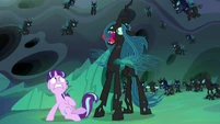 Queen Chrysalis suddenly appears behind Starlight S6E26