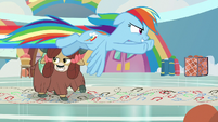 Rainbow zooms past Yona left to right S9E7