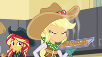 Applejack holding a tray of apple fritters EGS1