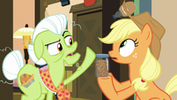 Granny Smith knocks away caramel syrup bottle S7E13