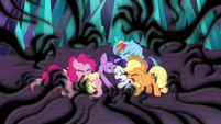 Mane Six tormented by shadowy claws S9E2