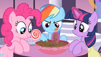 Rainbow Dash being adorable for a change.