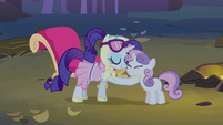 Rarity loving comfort S3E6