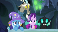 Starlight and friends peek over a hive stairwell S6E26