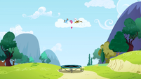 Pinkie Pie trampoline S1E5