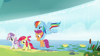 Rainbow Dash carries Scootaloo to land S7E16