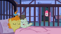 640px-Pound Cake 'Pinkie!' S2E13