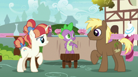 Spike helps with Coco and Rainbow's friendship problem S7E15