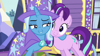 Trixie putting a hoof around Starlight Glimmer S6E25