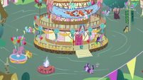 Wide view of Ponyville town square S7E15