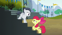 Apple Bloom stops Rumble on the stands S7E21