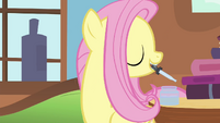 Fluttershy picks up eye dropper S4E16