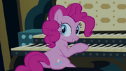 Pinkie Pie sitting at pipe organ S4E03