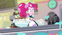Pinkie looks at Alizarin Bubblegum and Celery Stalk SS15
