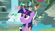 S9E26 Twilight patrzy na motyle i kolibry