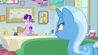 Starlight glances away in awkwardness S9E11