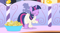 Twilight agrees S1E20