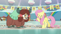 Fluttershy "hold one and two" S9E7