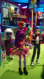 NYTF 2015 Canterlot High playset with EG dolls