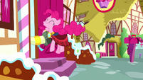 Pinkie bouncing into Sugarcube Corner S8E18