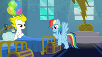 Rainbow Dash leaning on Surprise's bed S6E7