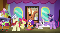 Scootaloo looking embarrassed at Steamer S8E6