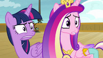 Twilight and Cadance disturbed by Twilight costumes S7E22