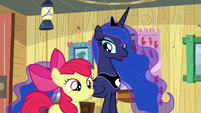 Apple Bloom and Luna greet the other Crusaders S5E4