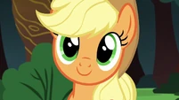 Applejack looks so adorable! :3