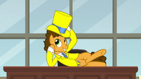 Cheese in a yellow suit and top hat S9E14