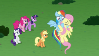 Fluttershy falls in Rainbow's hooves S9E25